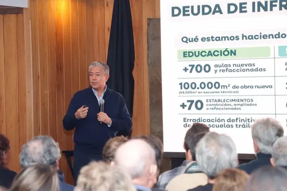 Figueroa presentó un plan de inversiones enfocado en los Lagos del Sur.