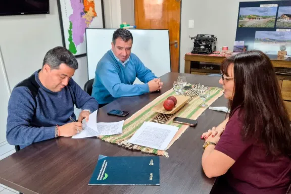 La provincia lanza un proyecto para el Hogar de Día Caleuche con apoyo de Corfone.