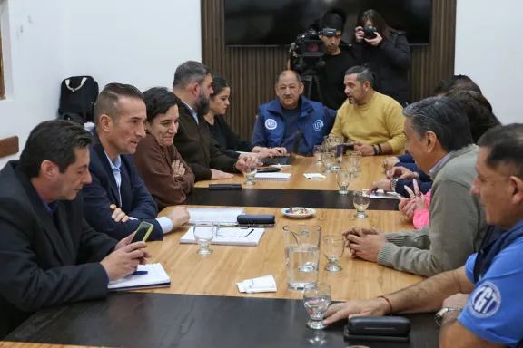 Finalizó la primera ronda de negociaciones salariales con los gremios estatales en Argentina.