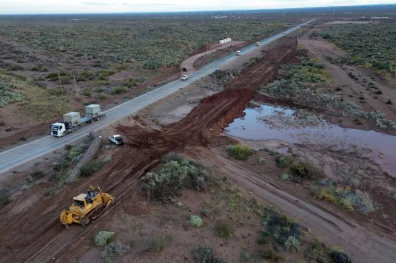 Comenzaron las obras para el nuevo puente sobre el arroyo Carranza.