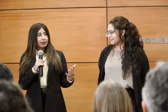 Belén y Nahir se alistan para su capacitación en Suiza.