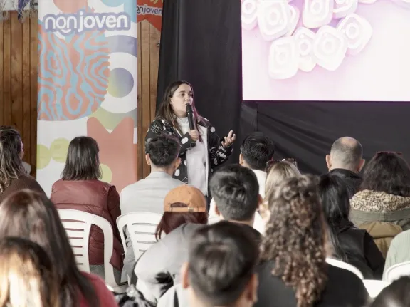 Talleres gratuitos y espectáculos artísticos en “NQN Joven Con Voz”: una oportunidad única para participar.