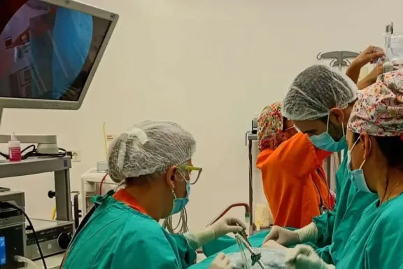 San Martín de los Andes: Realizan por primera vez una cirugía infantil compleja sin derivaciones.