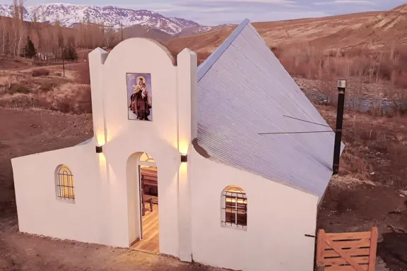 La capilla Nuestra Señora del Carmen en Lileo: un ícono de fe para los trashumantes neuquinos.