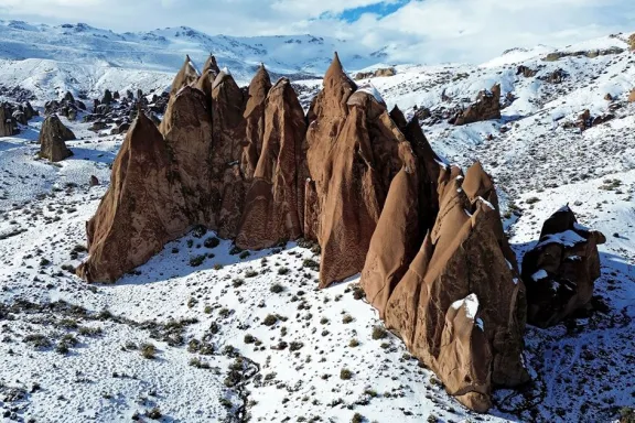 Descubrí Varvarco: el invierno en el norte de Neuquén te espera con aventuras únicas.