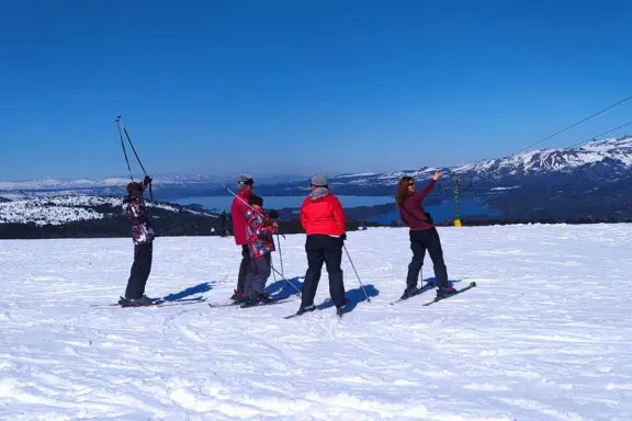 Villa Pehuenia-Moquehue te espera para disfrutar de la nieve y la aventura invernal.