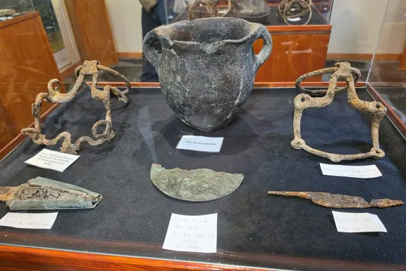 El museo Biset de Caepe Malal recibe nuevos materiales arqueológicos.