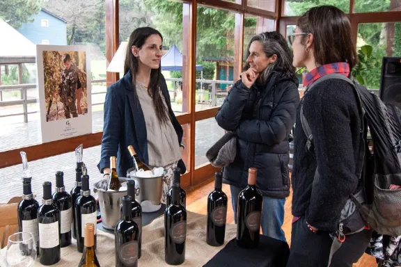 Estancia Chimehuín resalta las oportunidades de “Copas y Negocios” para emprendedores.