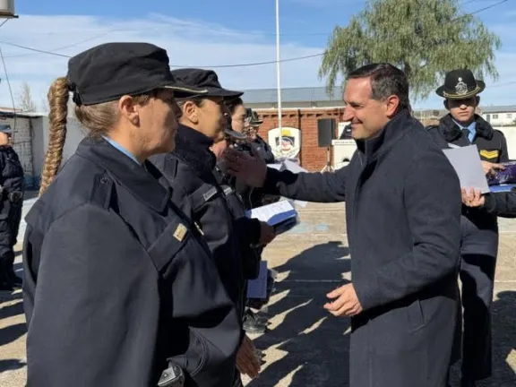 Policías se capacitan en el abordaje integral de la violencia familiar y de género.