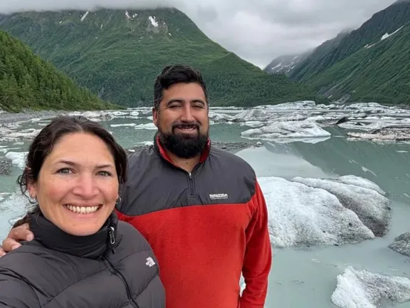 De Andacollo a Alaska: la aventura épica de una pareja en su Mégane ’99