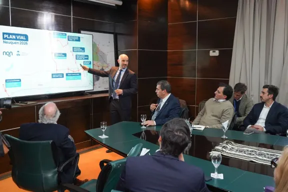 Neuquén se une al Programa de Energía de AmCham Argentina e IAPG para impulsar el sector energético.