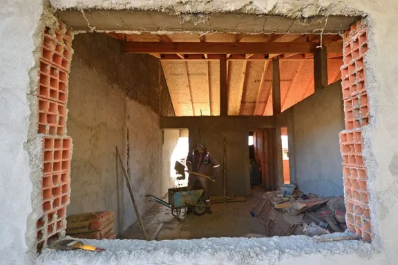La Provincia destinó más de 118.000 millones de pesos en dos años para facilitar el acceso a la vivienda.