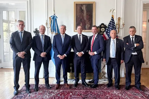 Figueroa impulsa inversión para acelerar el crecimiento de Vaca Muerta.