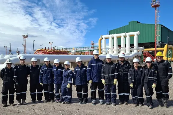 Estudiantes de Neuquén exploraron la industria hidrocarburífera en Vaca Muerta.