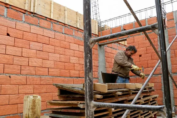 Licitación para construir casas e infraestructura en Neuquén Capital
