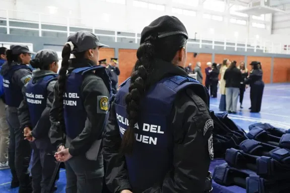 Neuquén suma 230 nuevos policías para mejorar la seguridad en la provincia.