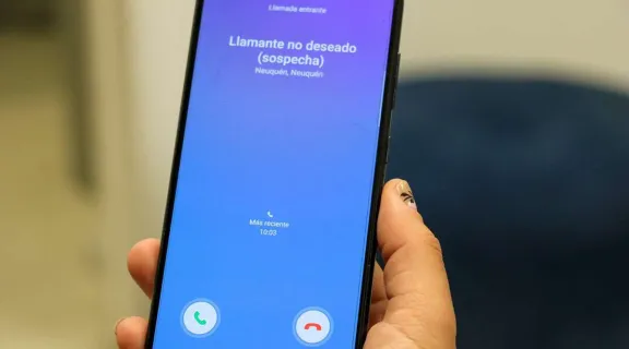 Cuidado con estafas: contactos falsos se hacen pasar por Emplea Neuquén.