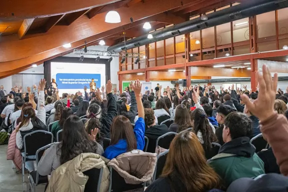 ¡Este lunes vuelven las inscripciones para las becas de Nivel Superior!