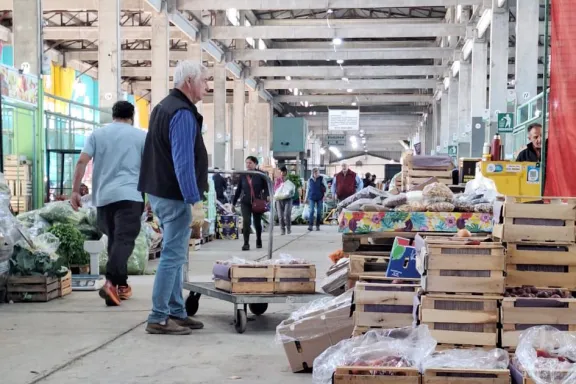 El Mercado Concentrador reabre los sábados con nuevas ofertas: truchas y chivitos disponibles.
