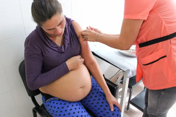 Neuquén logra un 90% de vacunación contra el virus sincicial respiratorio en embarazadas.