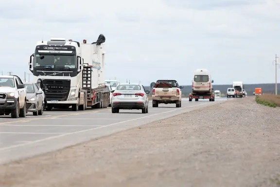 Se aprobó el proyecto de Figueroa para que empresas financien las rutas de Vaca Muerta.