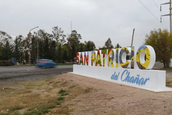 La provincia financiará un nuevo Centro Deportivo Comunitario en San Patricio del Chañar.