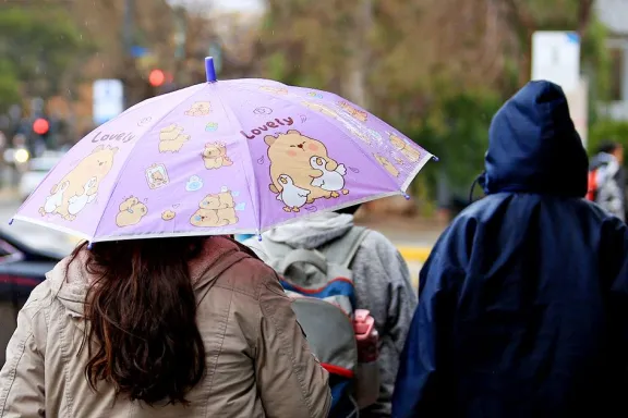 Alertan por tormentas fuertes en Neuquén: se emiten alertas amarilla y naranja.
