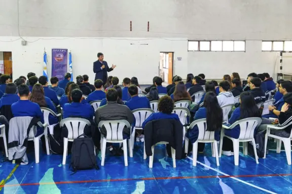 Ministerios de Energía y Educación apoyan a estudiantes en su orientación vocacional.