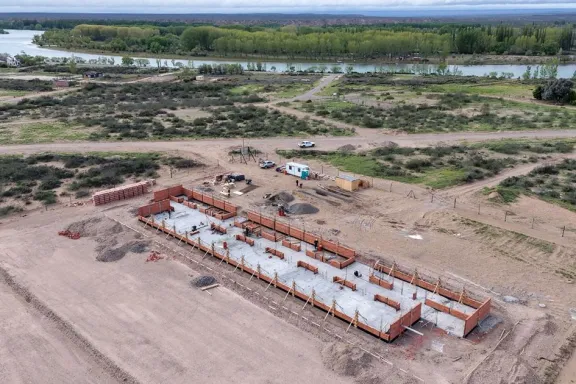 La obra de la Primaria 267 de Arroyito supera el 18% de avance.