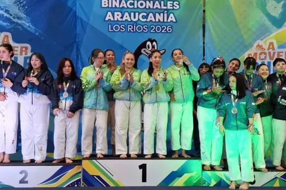 El judo logró otro oro, mientras que los deportes en equipo buscan bronce tras quedar fuera de la final.