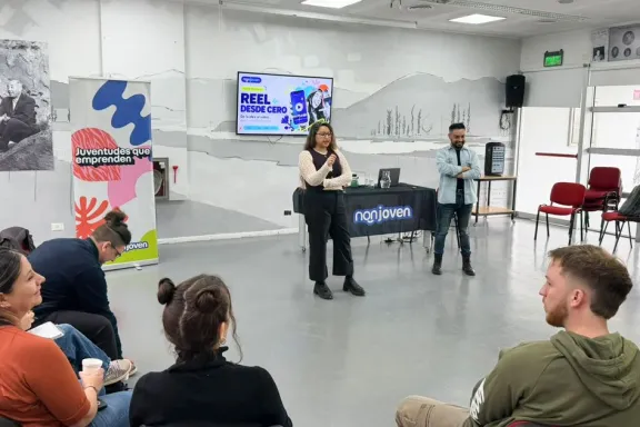 Aprende a usar la Inteligencia Artificial para emprender en nuestro taller.